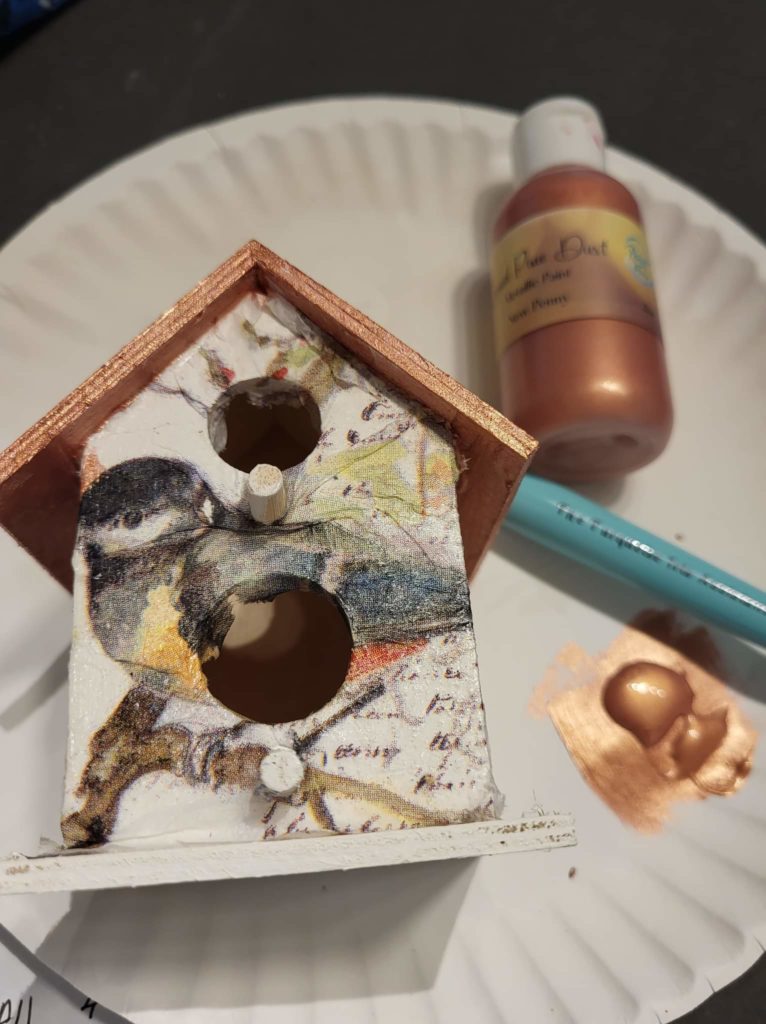 Beautiful Birdhouse DIY